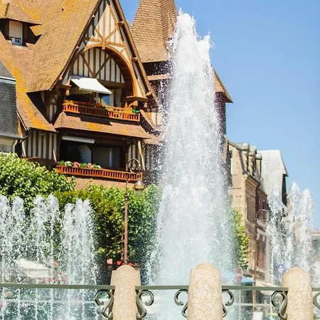 Les Caravelles - Trois Pieces - Centre