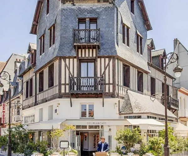 Les Caravelles - Trois Pieces - Centre