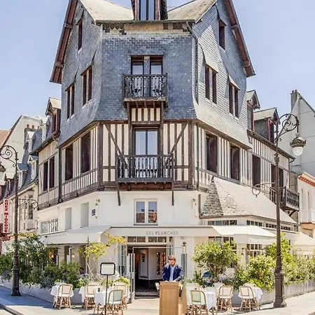 Les Caravelles - Trois Pieces - Centre