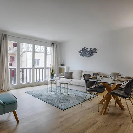 Les Caravelles - Trois Pieces - Centre *