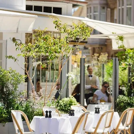 Les Caravelles - Trois Pieces - Centre