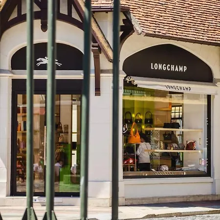 Les Caravelles - Trois Pieces - Centre