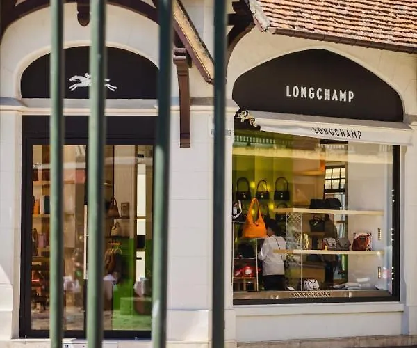 Les Caravelles - Trois Pieces - Centre